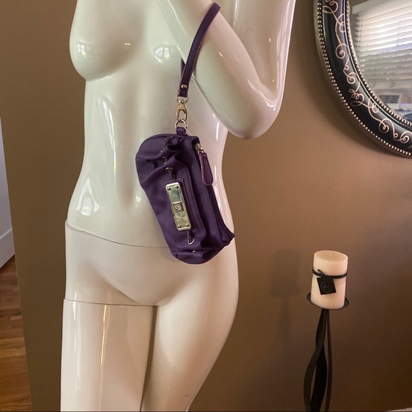 NWT NY&Co Purple Wristlet 💜 - Picture 2 of 10